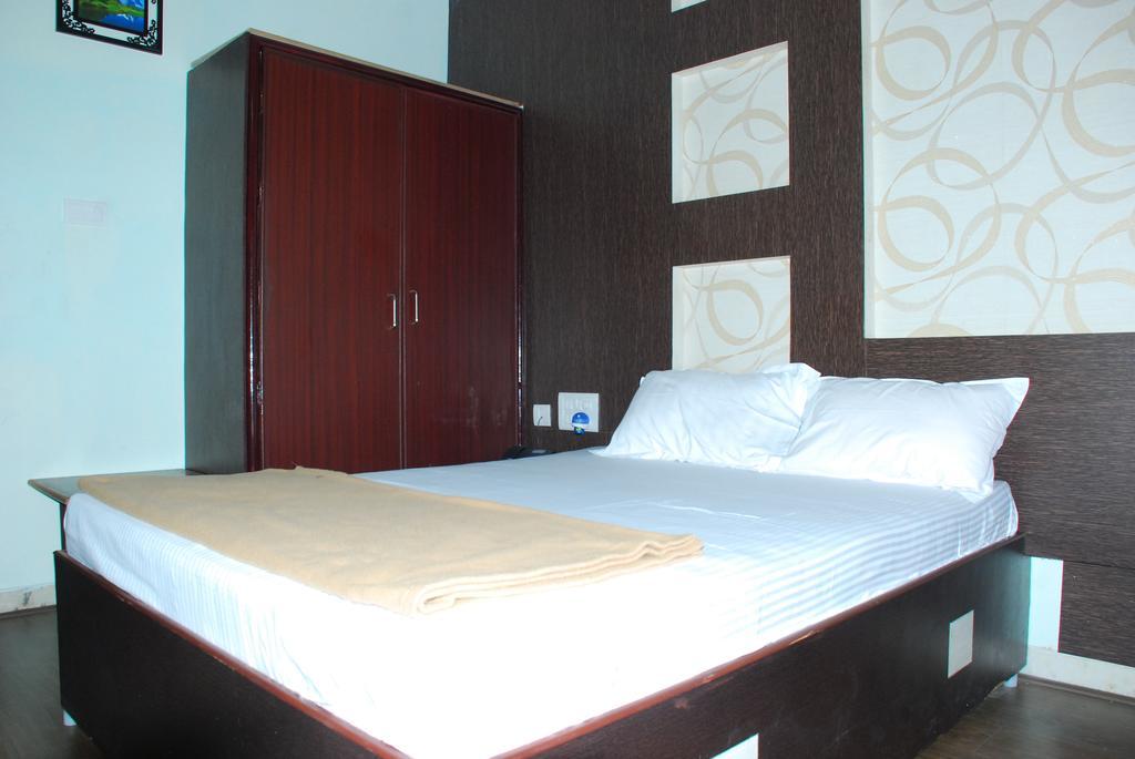 Jayalakshmi Residency 호텔 티루파티 객실 사진