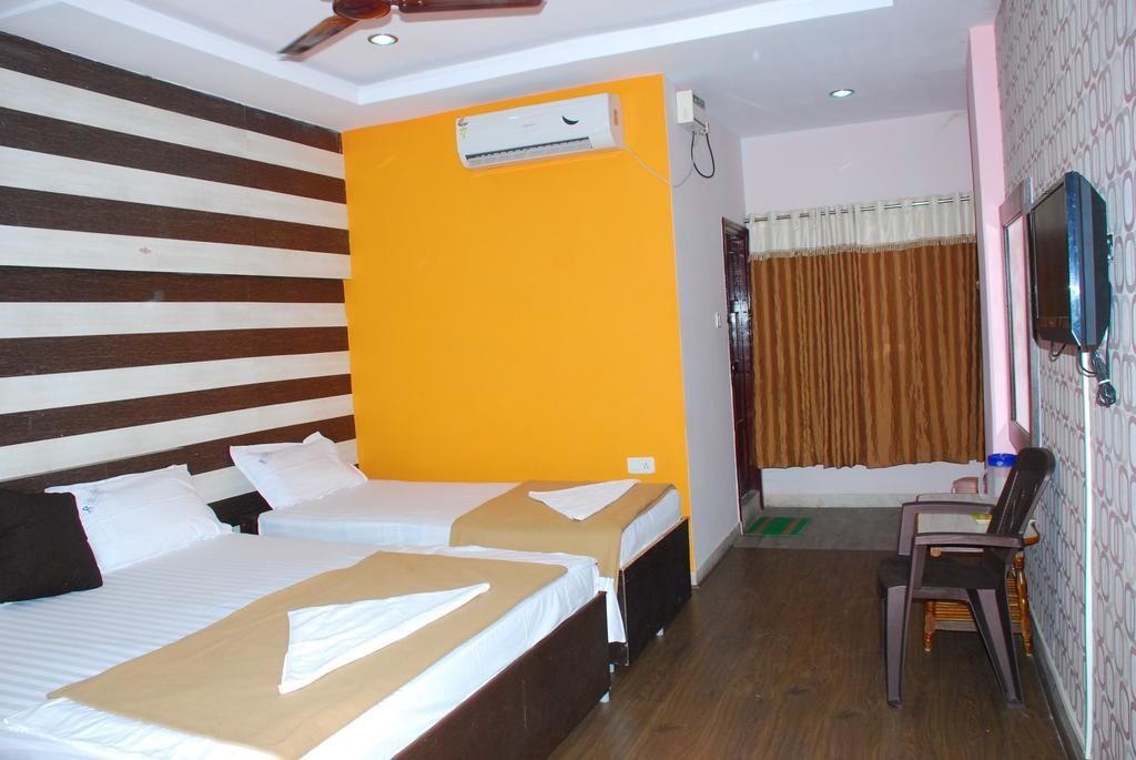 Jayalakshmi Residency 호텔 티루파티 객실 사진