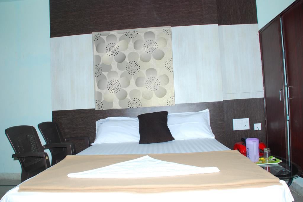 Jayalakshmi Residency 호텔 티루파티 객실 사진